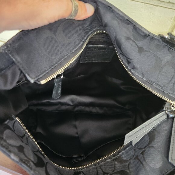 Like New Vintage Coach Signature Black Shoulder Bag Purse - Picture 12 of 13
